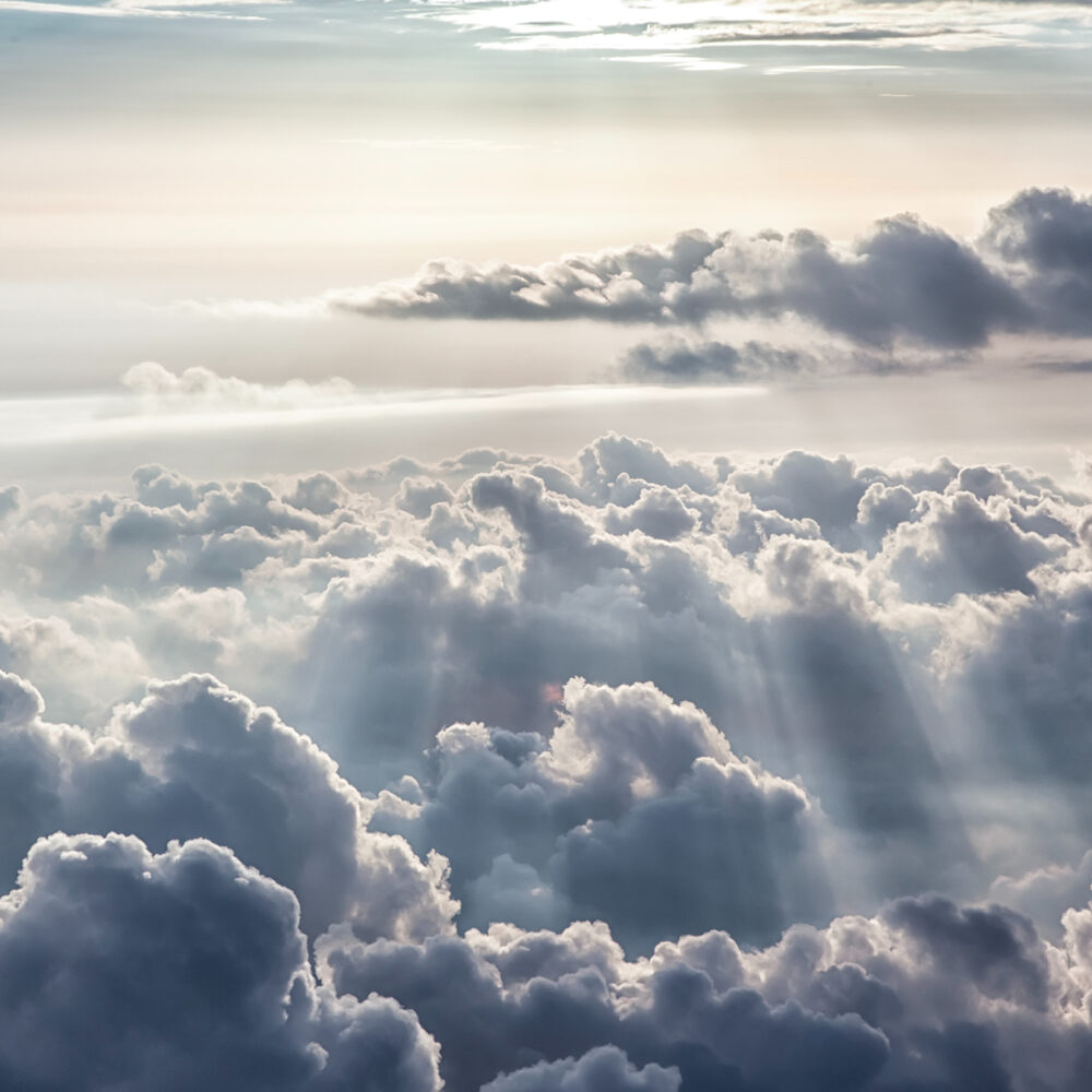 Wolken im Sonnenlicht